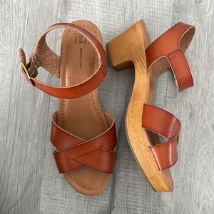 Time and Tru Brown Criss Cross Low Heels Shoes